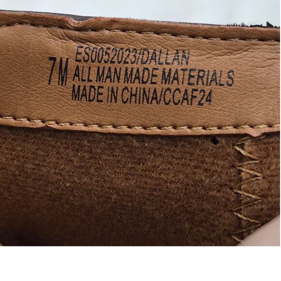 NEW Eurosoft Women's Dallan Wedge Bootie Brown size 7 - Picture 6 of 6